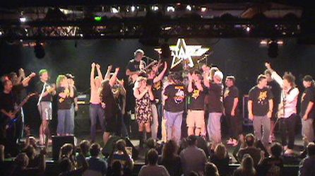 Fans join Starz on stage